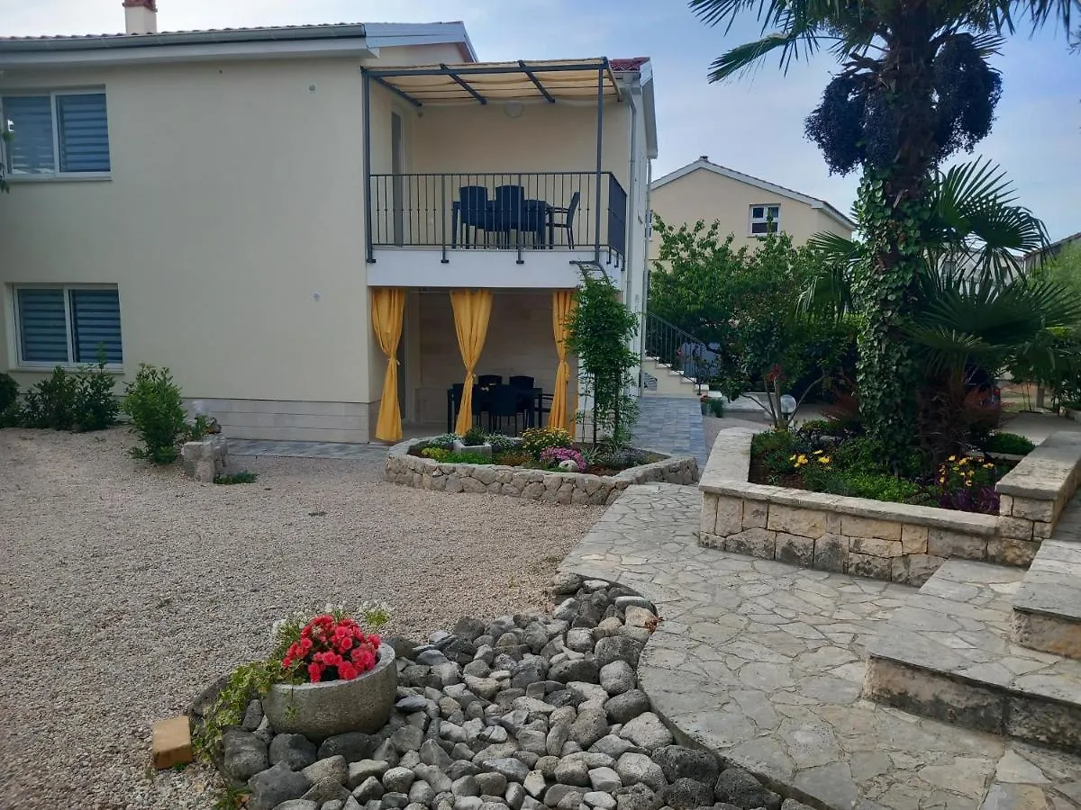 Apartman Ivona Na 1. Katu Malinska