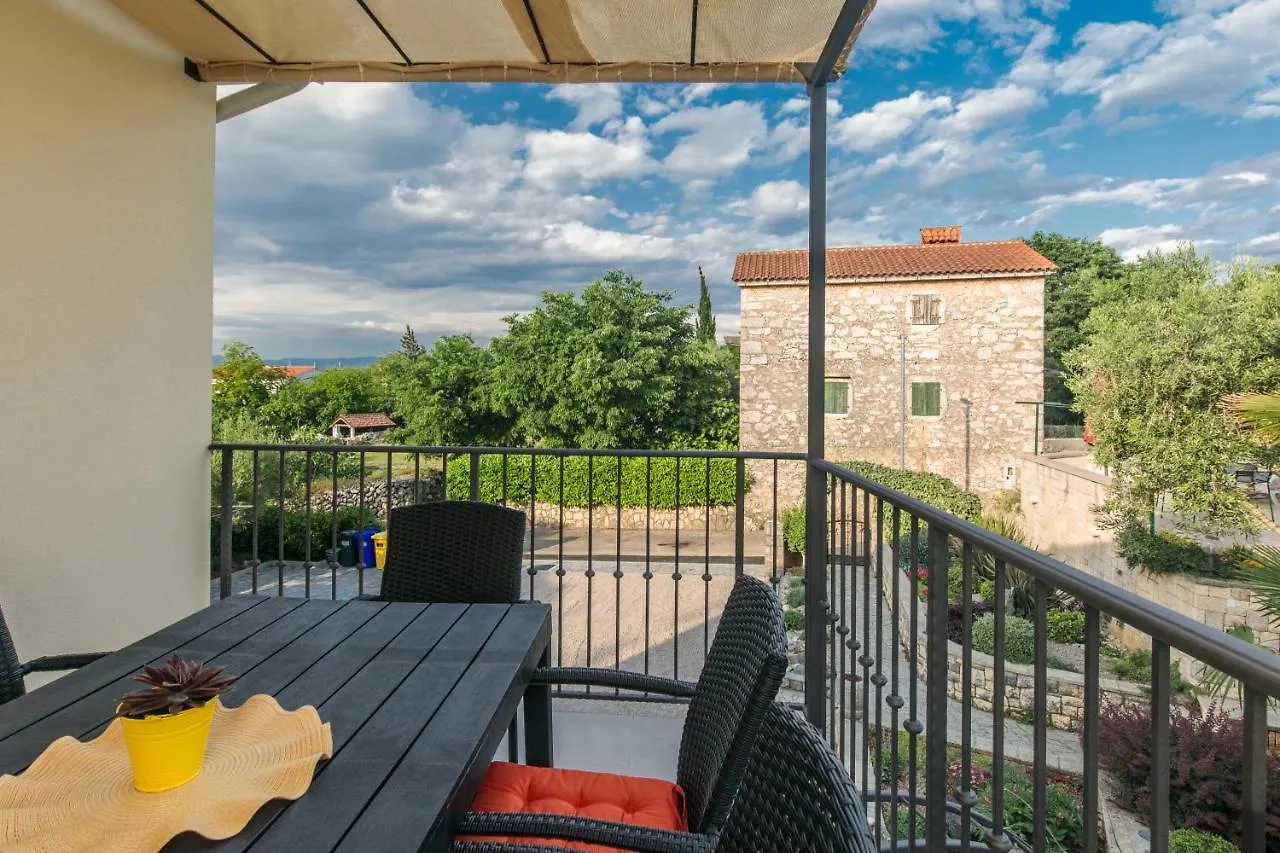 Apartman Ivona Na 1. Katu Malinska 0*,  Croatia